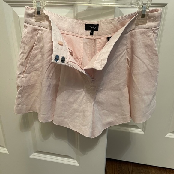 Baby pink theory shorts - Picture 2 of 2